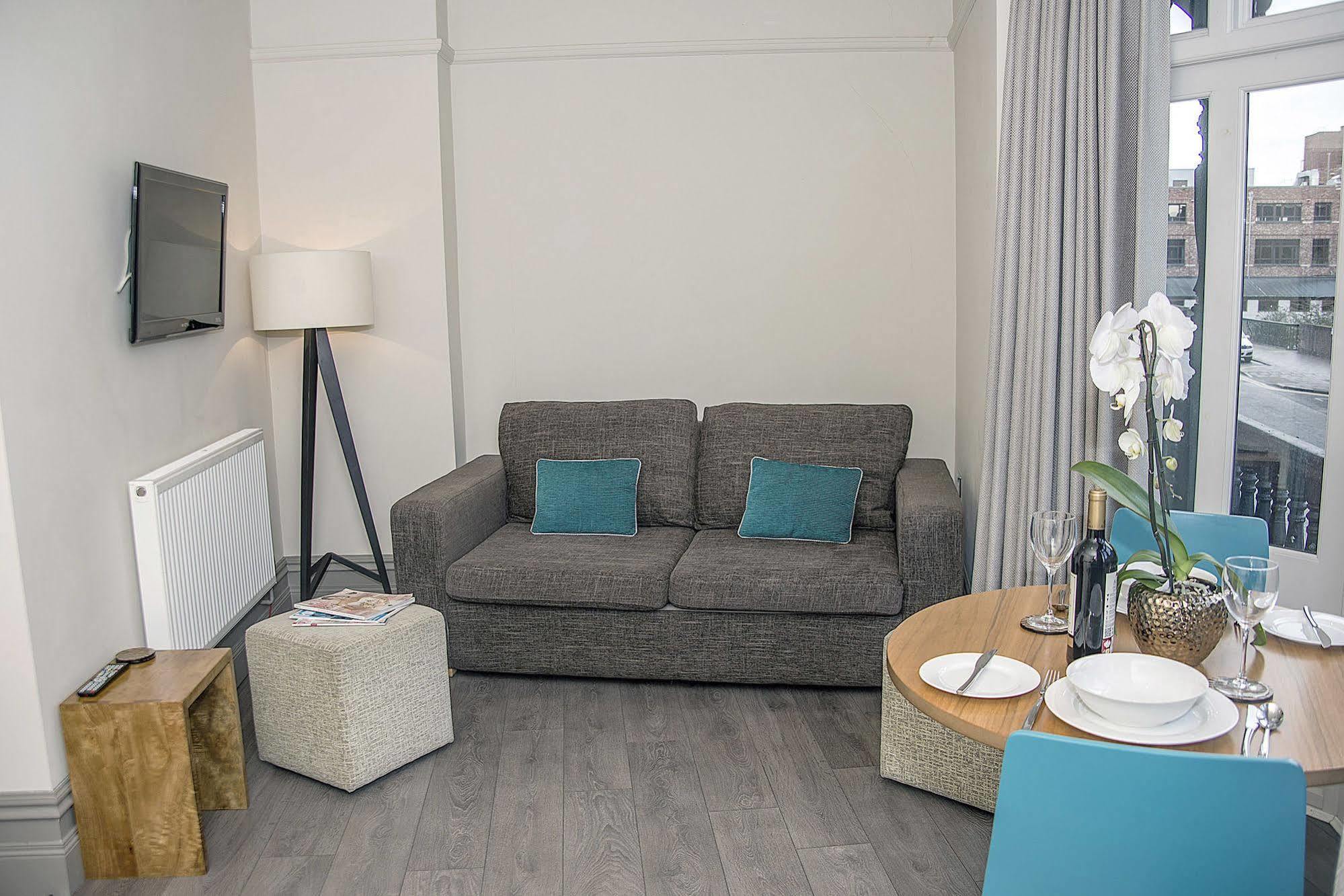 Base Serviced Apartments - City Road Chester Exterior foto