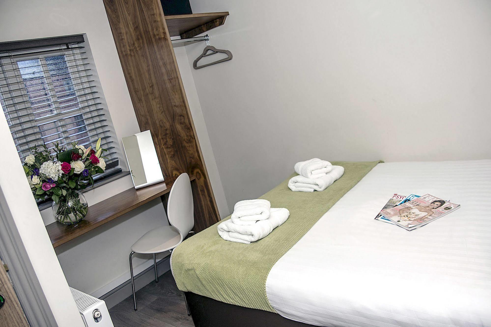 Base Serviced Apartments - City Road Chester Exterior foto