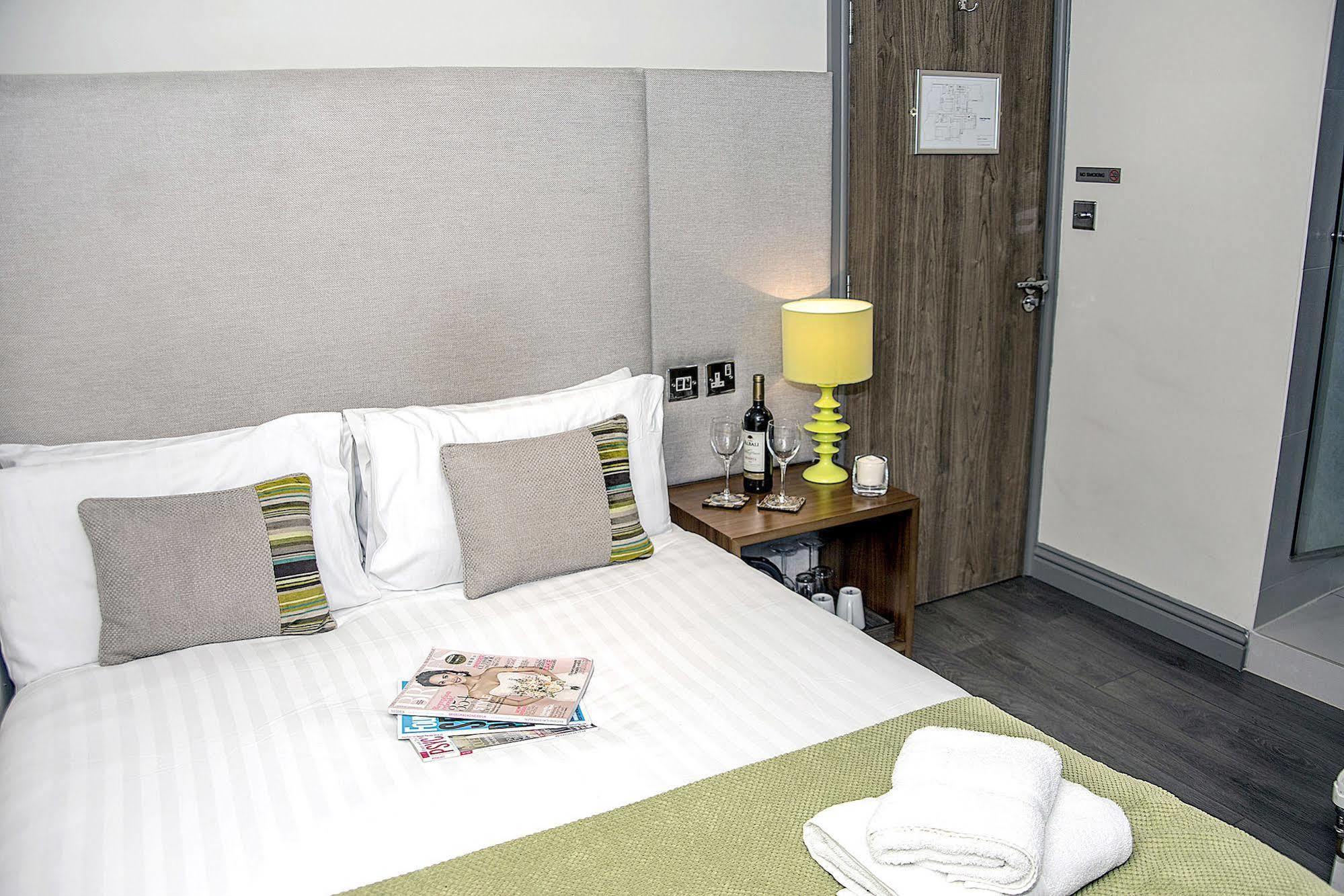 Base Serviced Apartments - City Road Chester Exterior foto