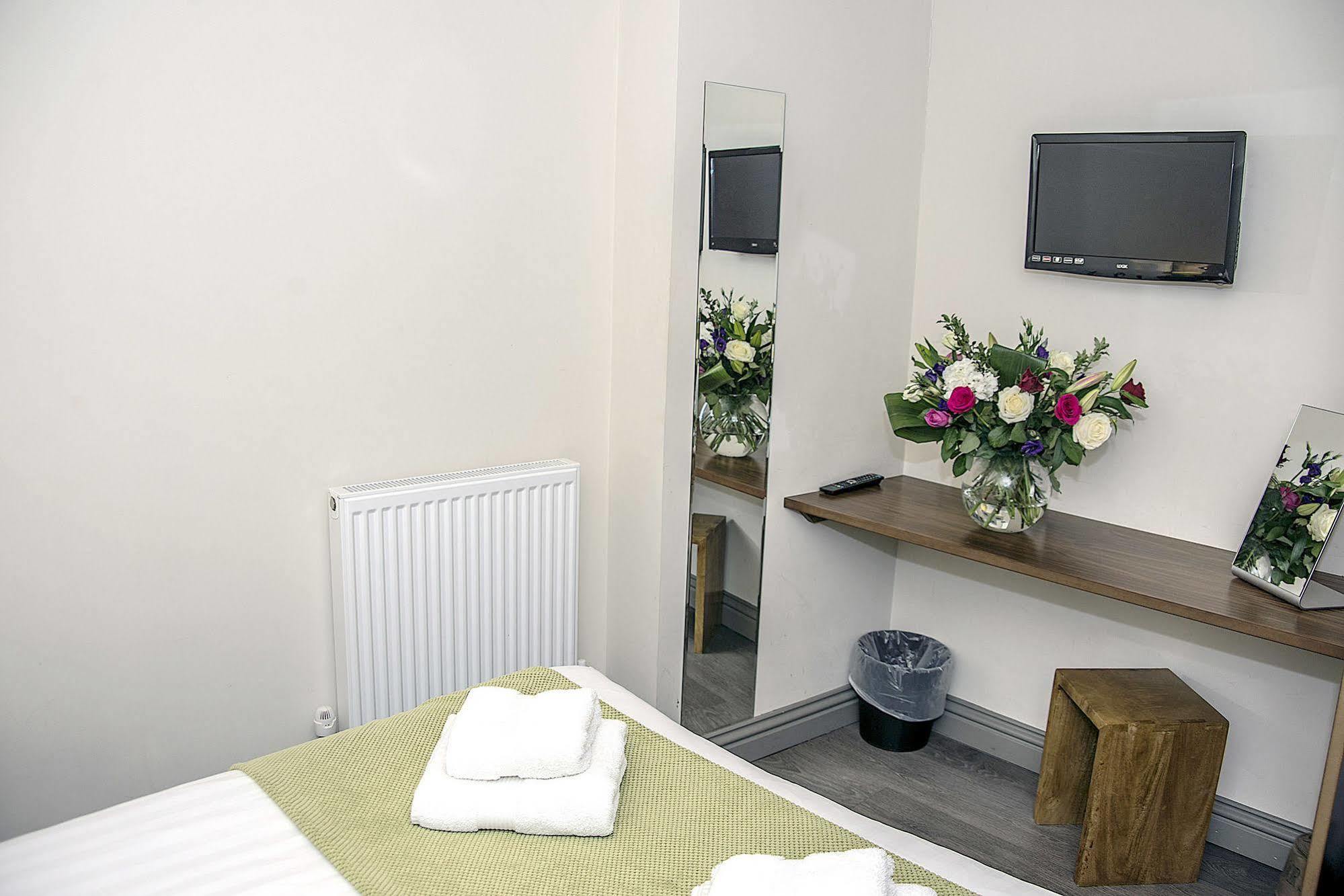 Base Serviced Apartments - City Road Chester Exterior foto